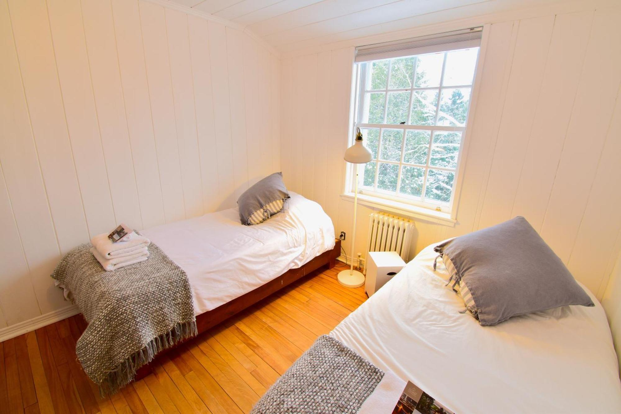 Le Partage Lodge: Destination Plein Air Et Sociale Val-Morin ภายนอก รูปภาพ