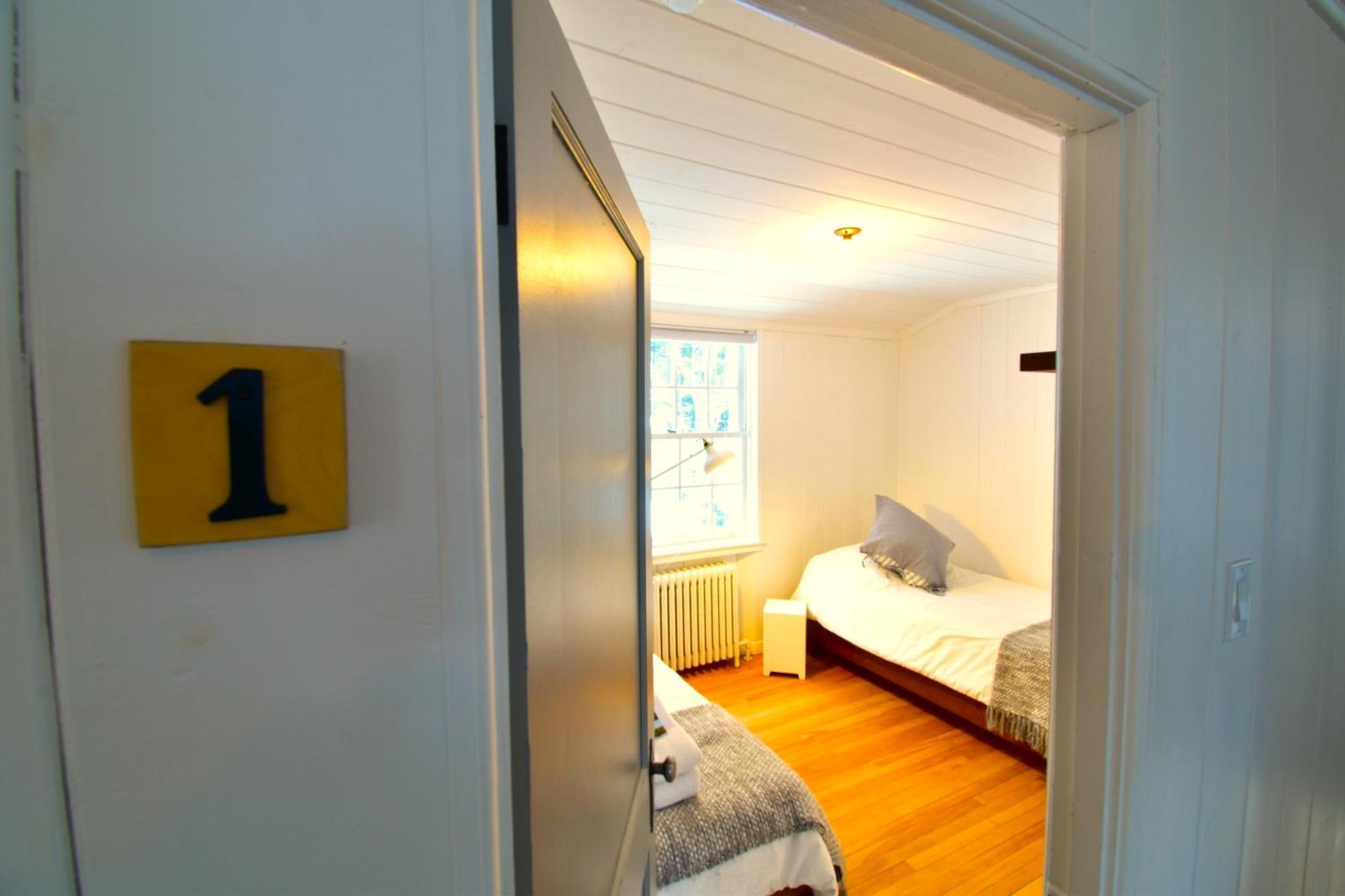 Le Partage Lodge: Destination Plein Air Et Sociale Val-Morin ภายนอก รูปภาพ