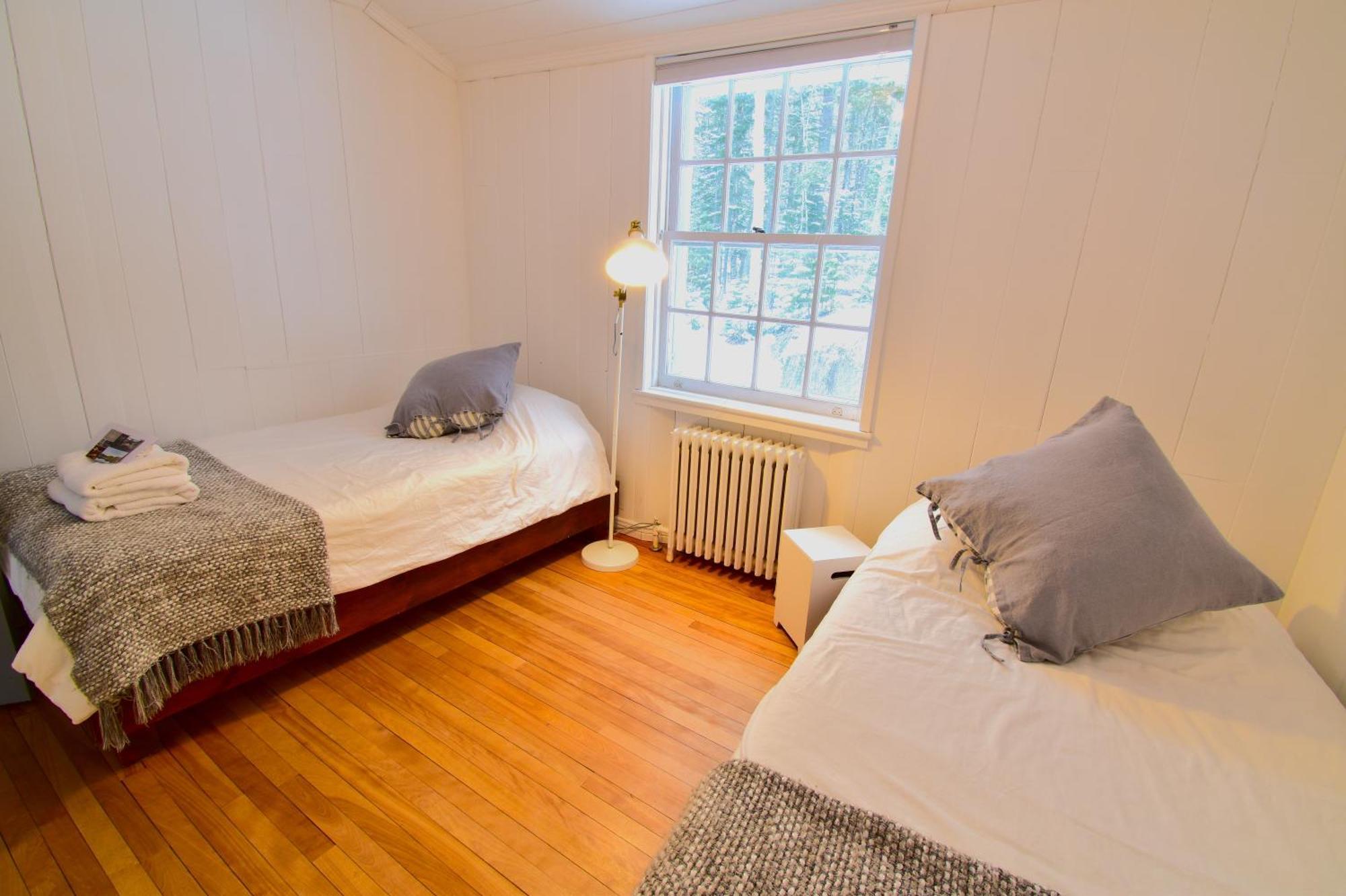 Le Partage Lodge: Destination Plein Air Et Sociale Val-Morin ภายนอก รูปภาพ