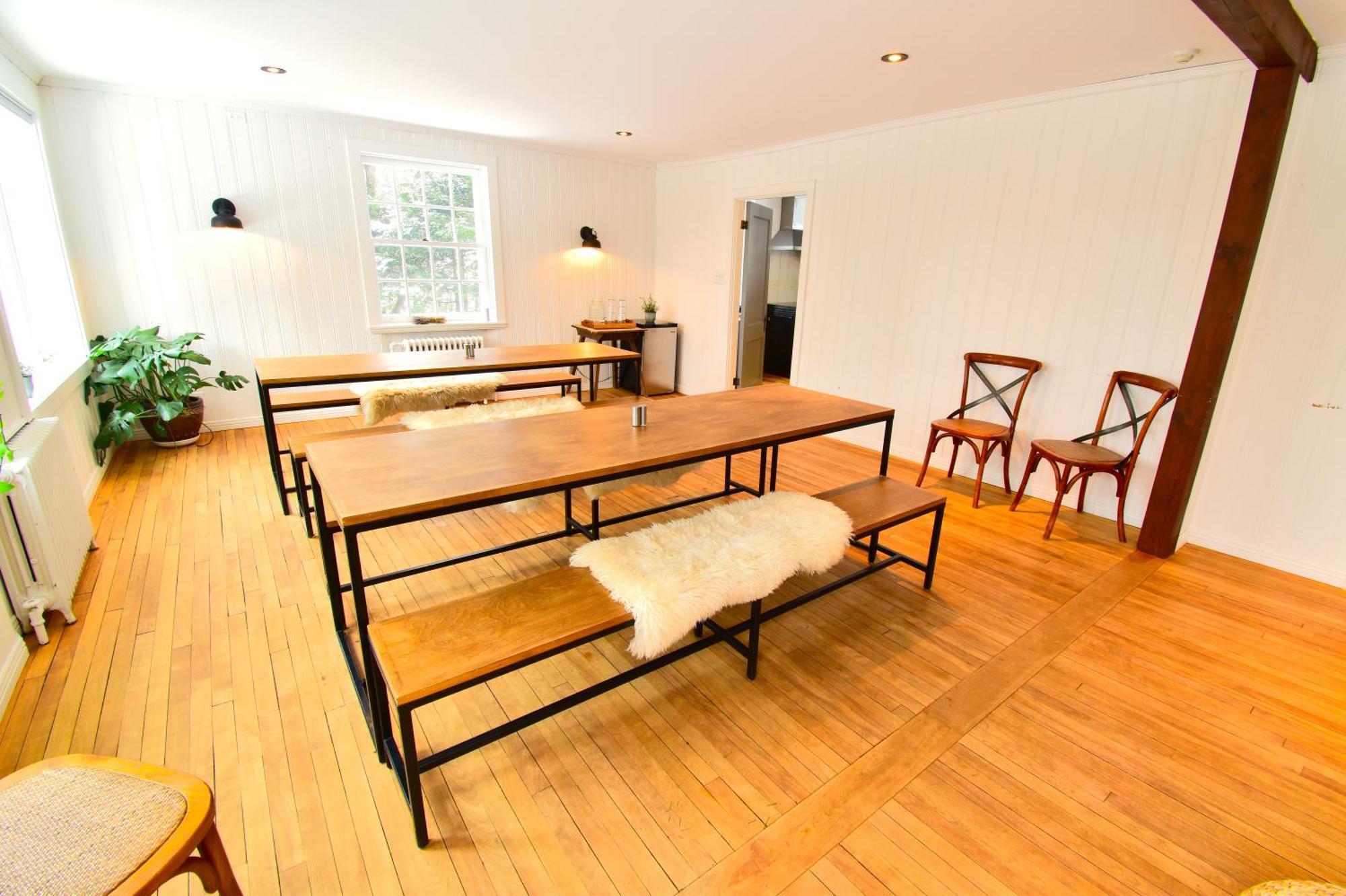 Le Partage Lodge: Destination Plein Air Et Sociale Val-Morin ภายนอก รูปภาพ