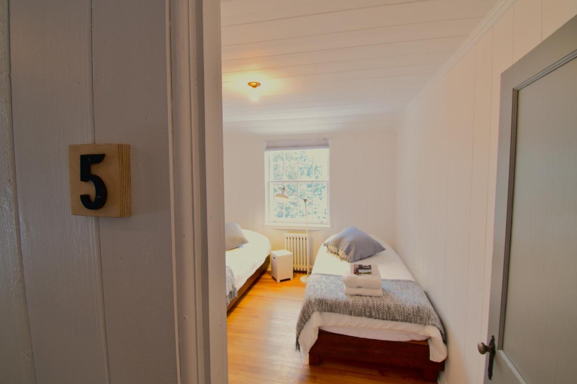 Le Partage Lodge: Destination Plein Air Et Sociale Val-Morin ภายนอก รูปภาพ